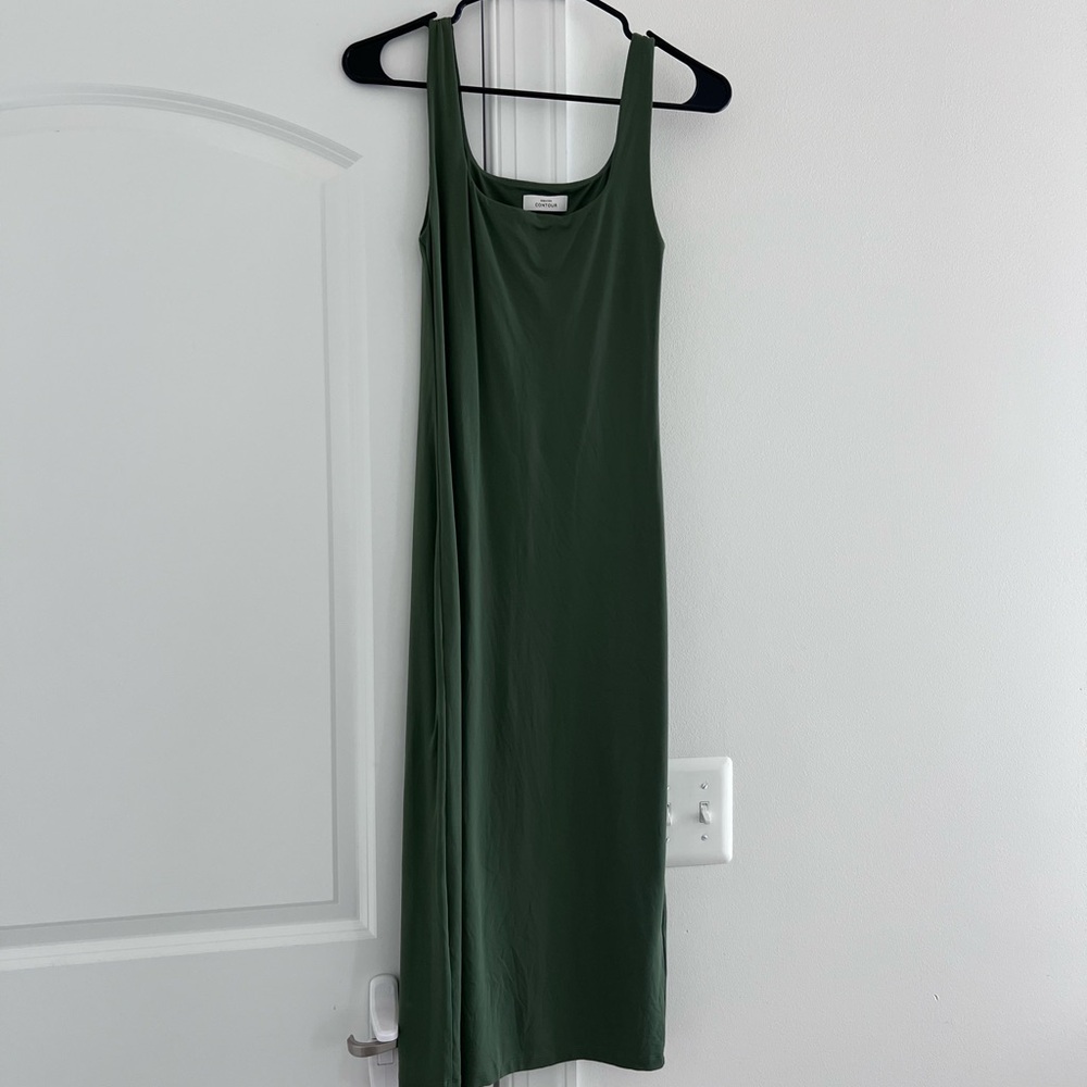Aritzia Babaton Midi Dress